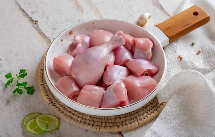 Chicken Without Skin Curry Cut 500gm & 1kg (500g)